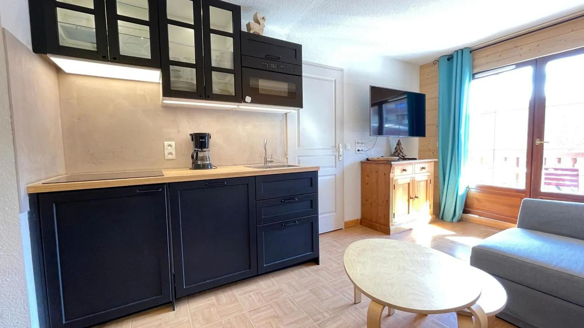 Appartement 2 Chambres Au Pied Des Pistes Avec Piscine Interieure - Fr-1-505-226 弗吕梅 0*,