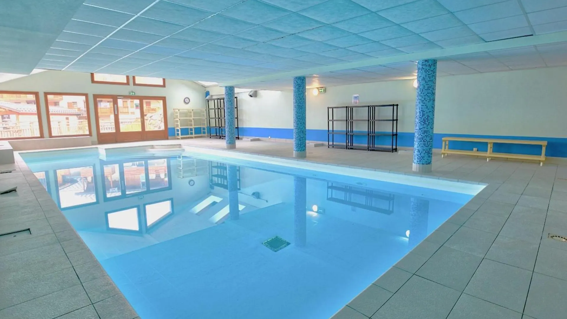 Appartement 2 Chambres Au Pied Des Pistes Avec Piscine Interieure - Fr-1-505-226 弗吕梅