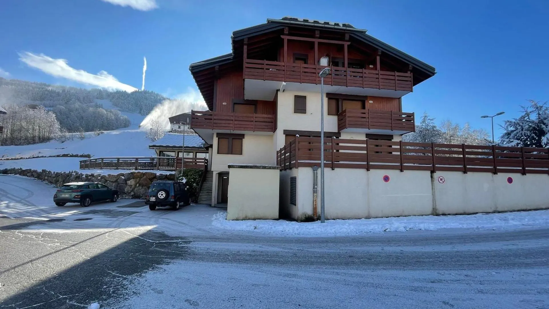 Appartement 2 Chambres Au Pied Des Pistes Avec Piscine Interieure - Fr-1-505-226 弗吕梅 公寓